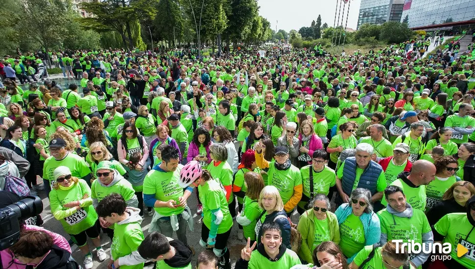 Cerca de 6.000 personas marchan en Burgos contra el cáncer